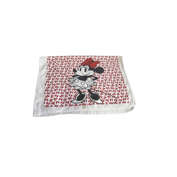 Disney Towel, Red and White Minnie Mouse - Picture 2 of 2